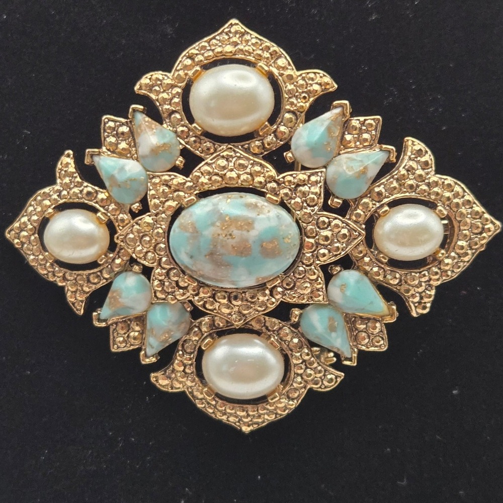 Sarah Coventry Vintage Signed Brooch Women Victorian Revival‎ Gold Tone